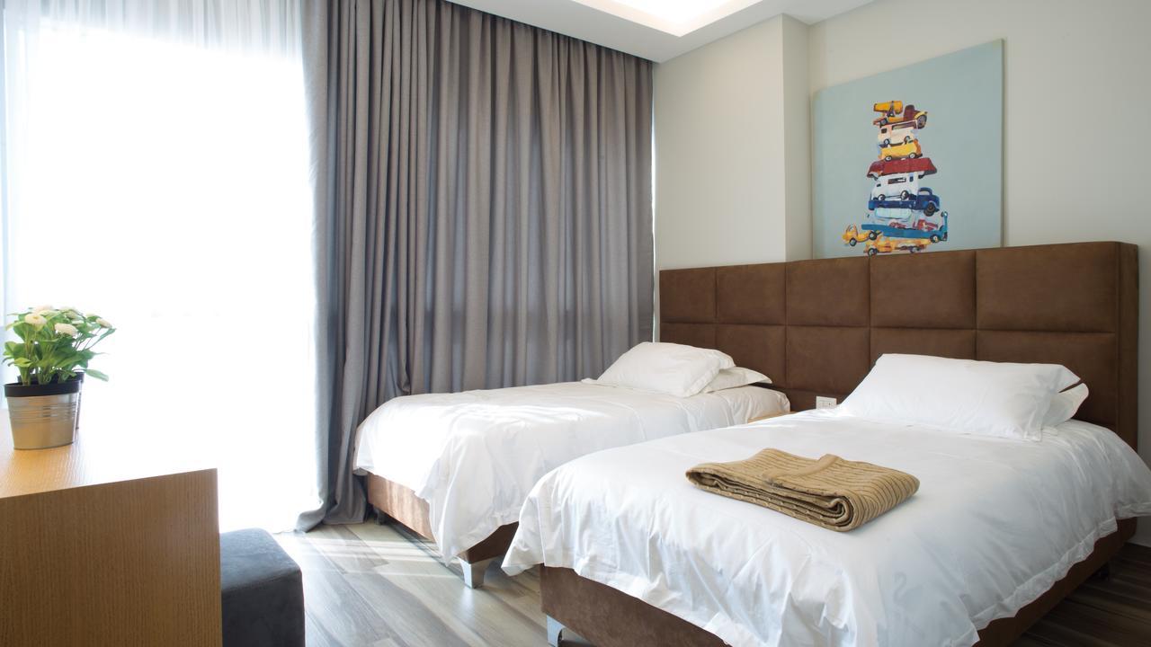 The Stay Furnished Apartments Dbayeh Bagian luar foto